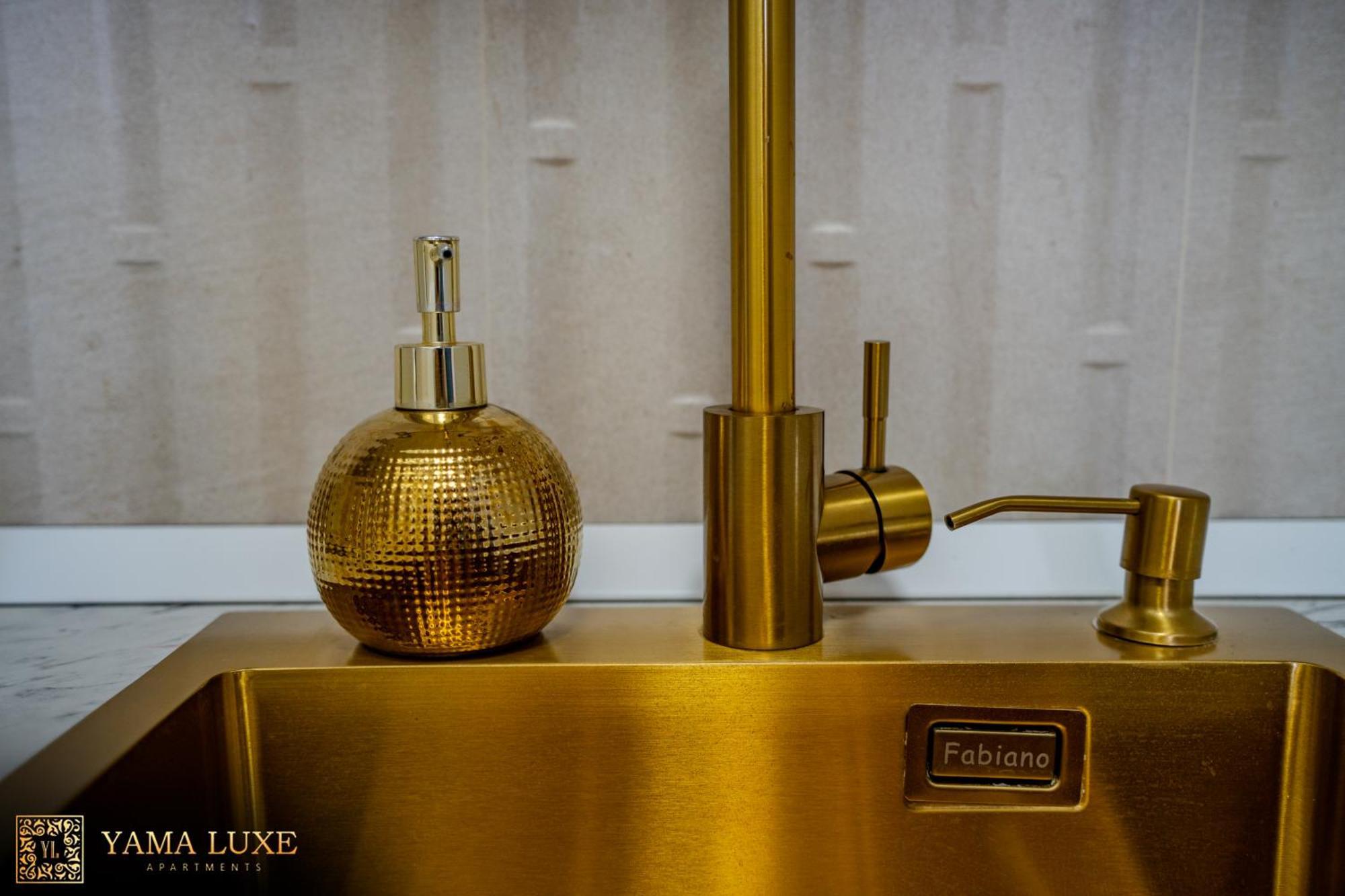 Yamaluxe Apartments - Bucuresti Luaran gambar